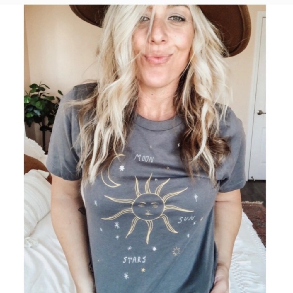 Sun Moon & Stars T-Shirt 🌞🌜✨ - Picture 2 of 6